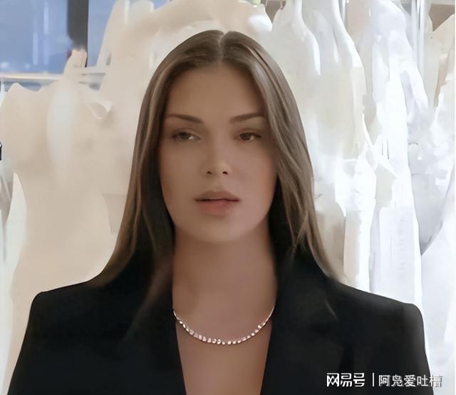 开云体育手机入口-这就是公开辱华的后果！取消冠军头衔只是开始，职业生涯也全毁了